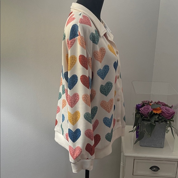 Colorful Heart Patterned Top - Picture 4 of 9